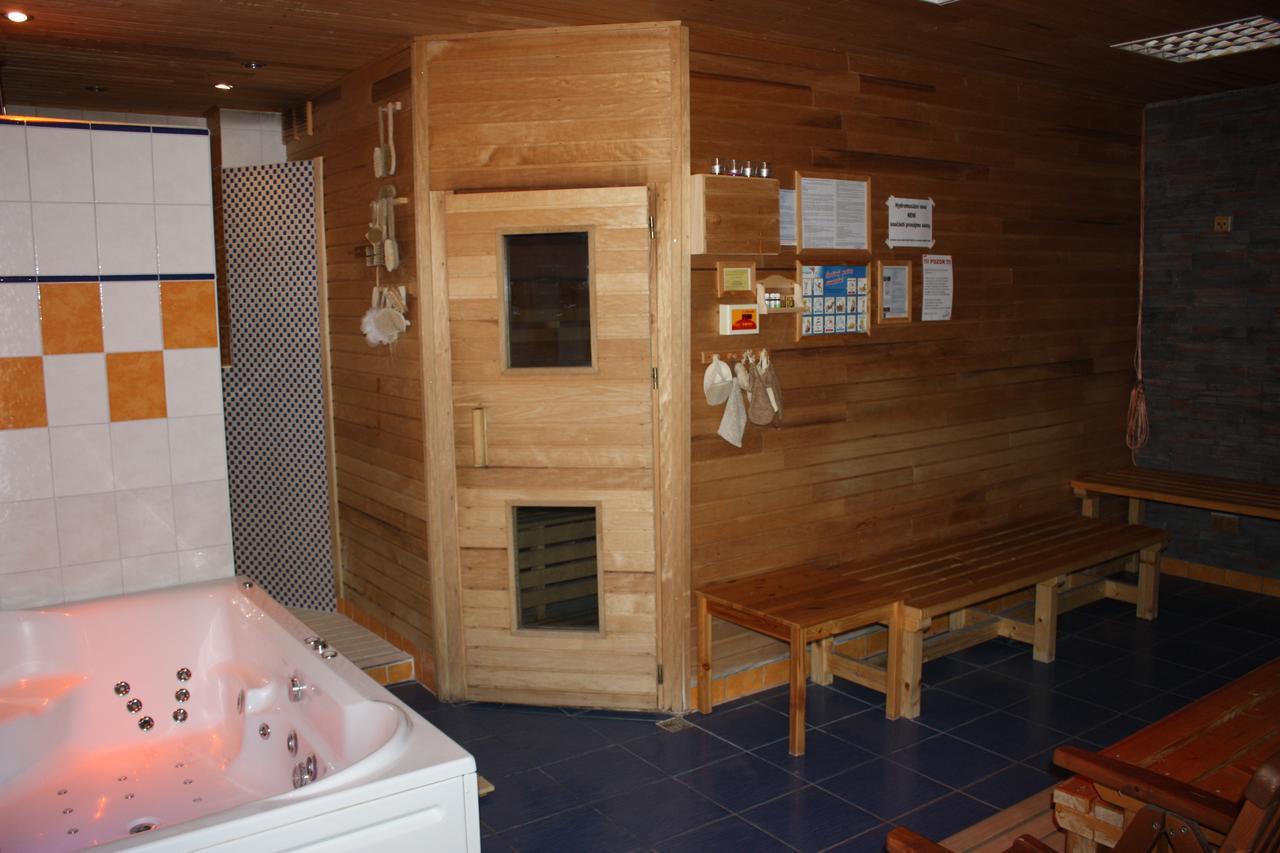 Sporthotel Bk Pod Lipou Roudnice nad Labem Exteriör bild